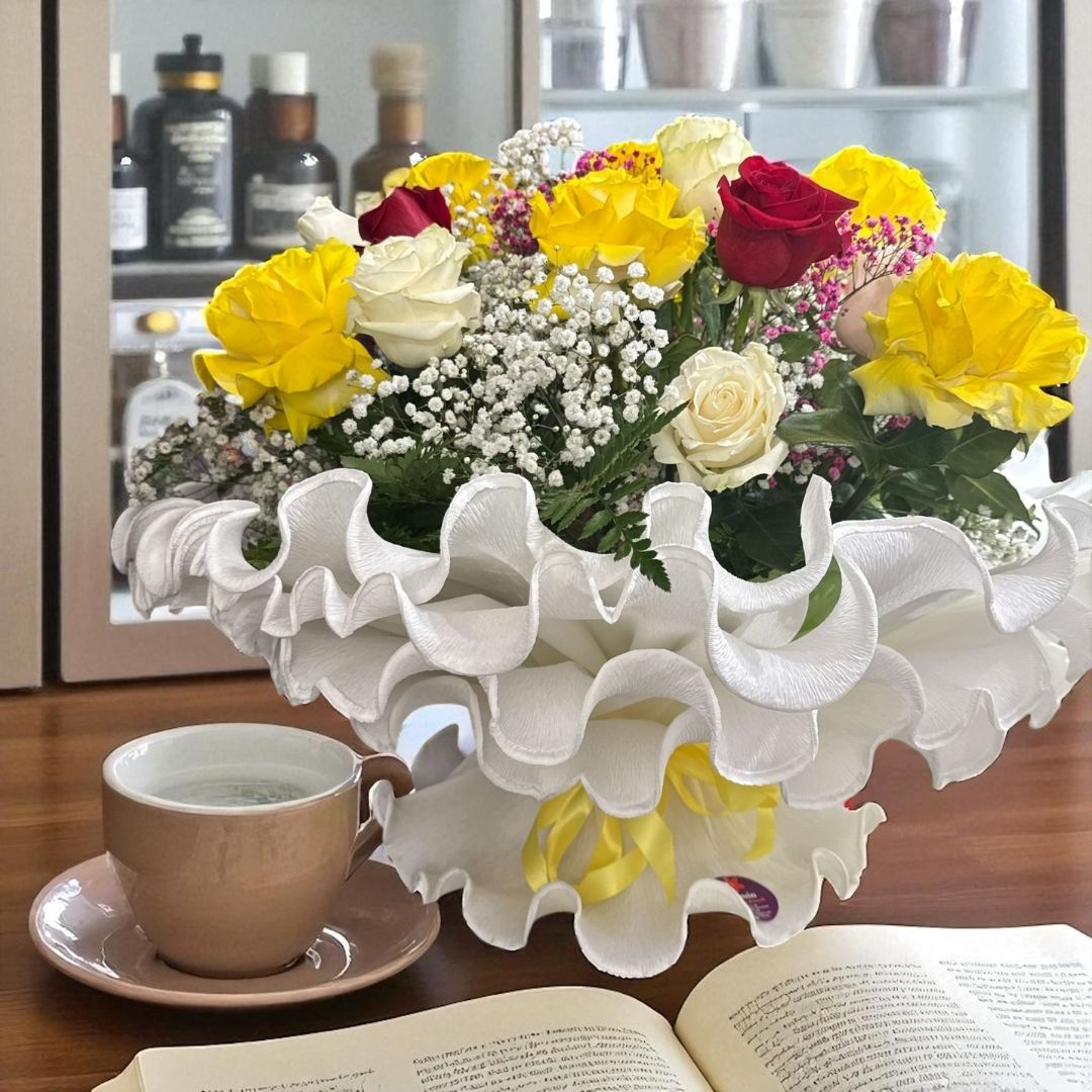 Ramo “Armonía de Colores” – Rosas naturales mixtas grandes