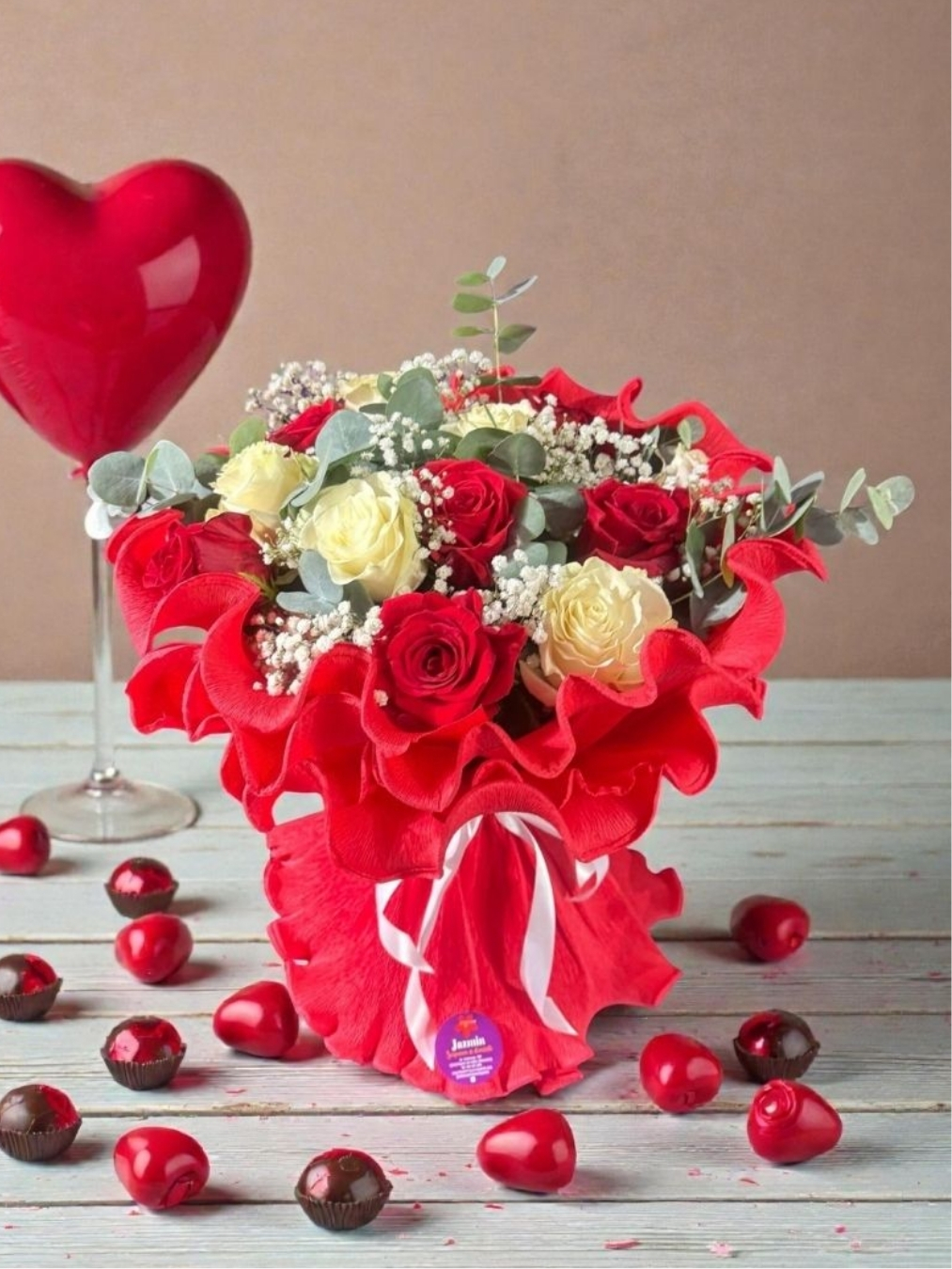 🌹 Ramo San Valentín – Rosas rojas y blancas